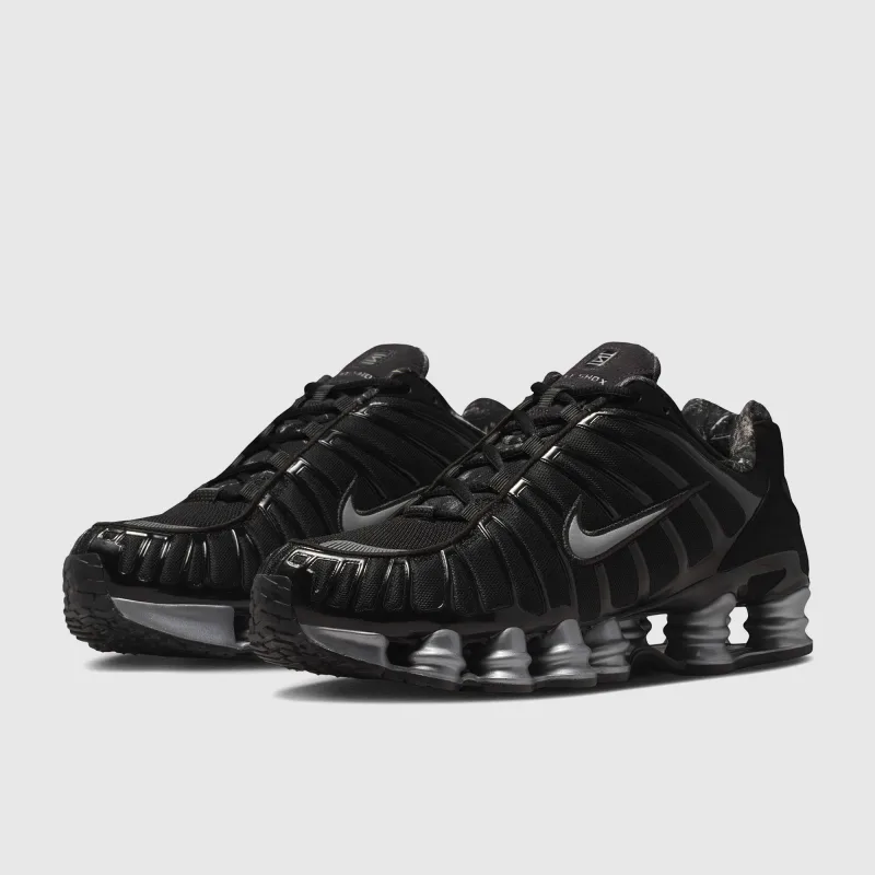 Black Dark Smoke Grey Metallic Cool Grey Trainers