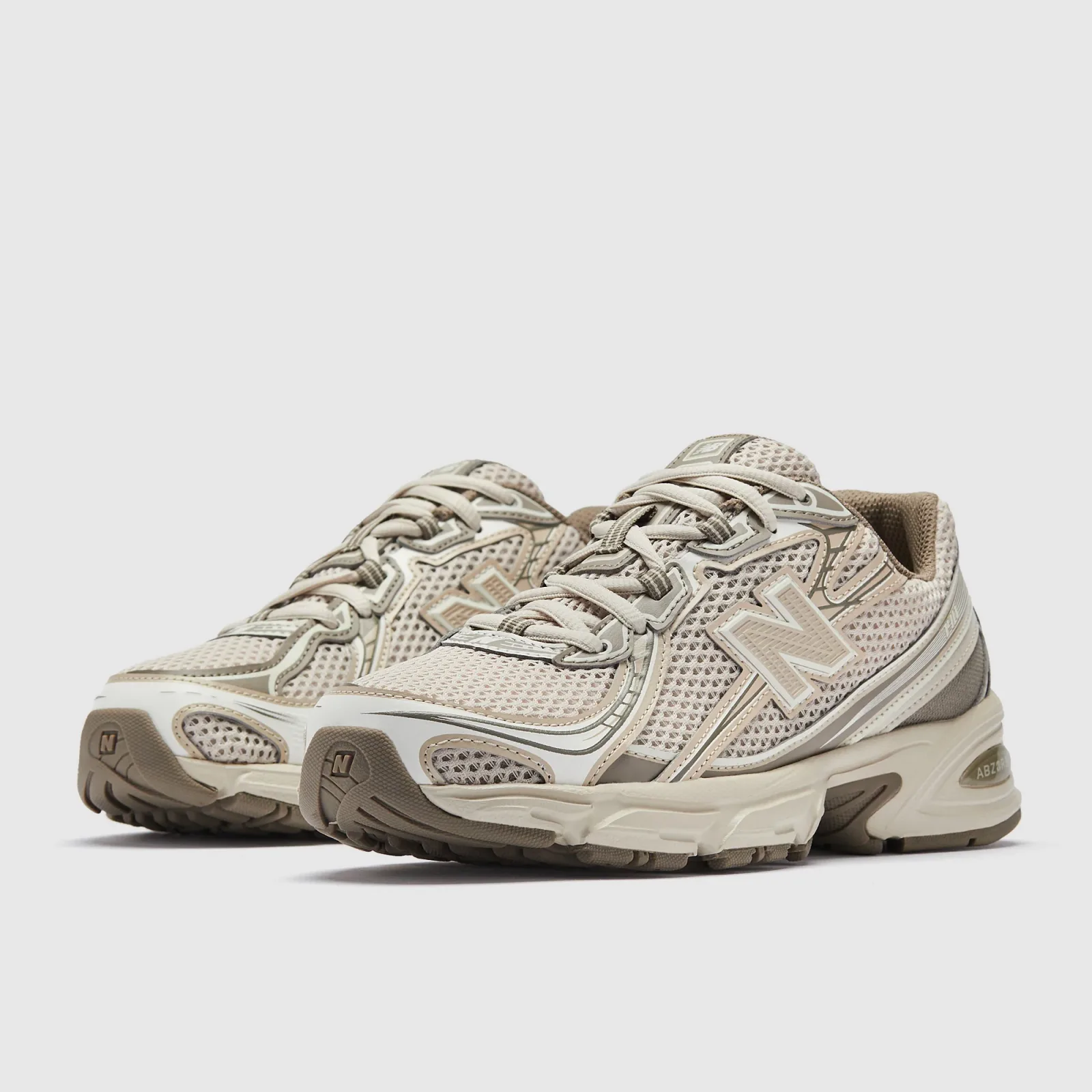 Dockside Timberwolf Sea Salt Trainers