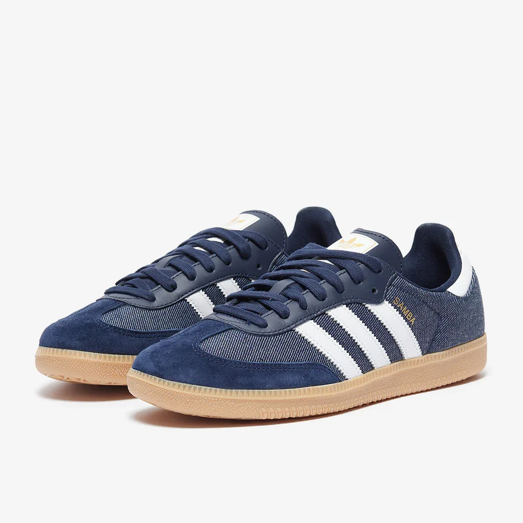 Core Navy Ftw White Gum Trainers