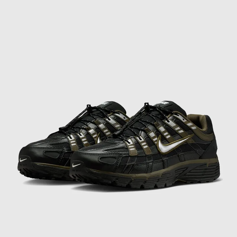 Black Metallic Silver Dark Hazel Trainers