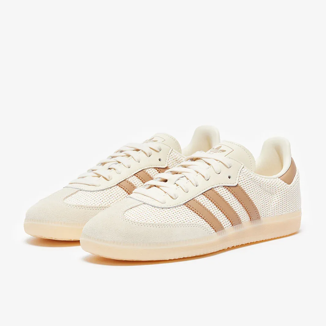 Cream White Cardboard Crystal Sand Trainers