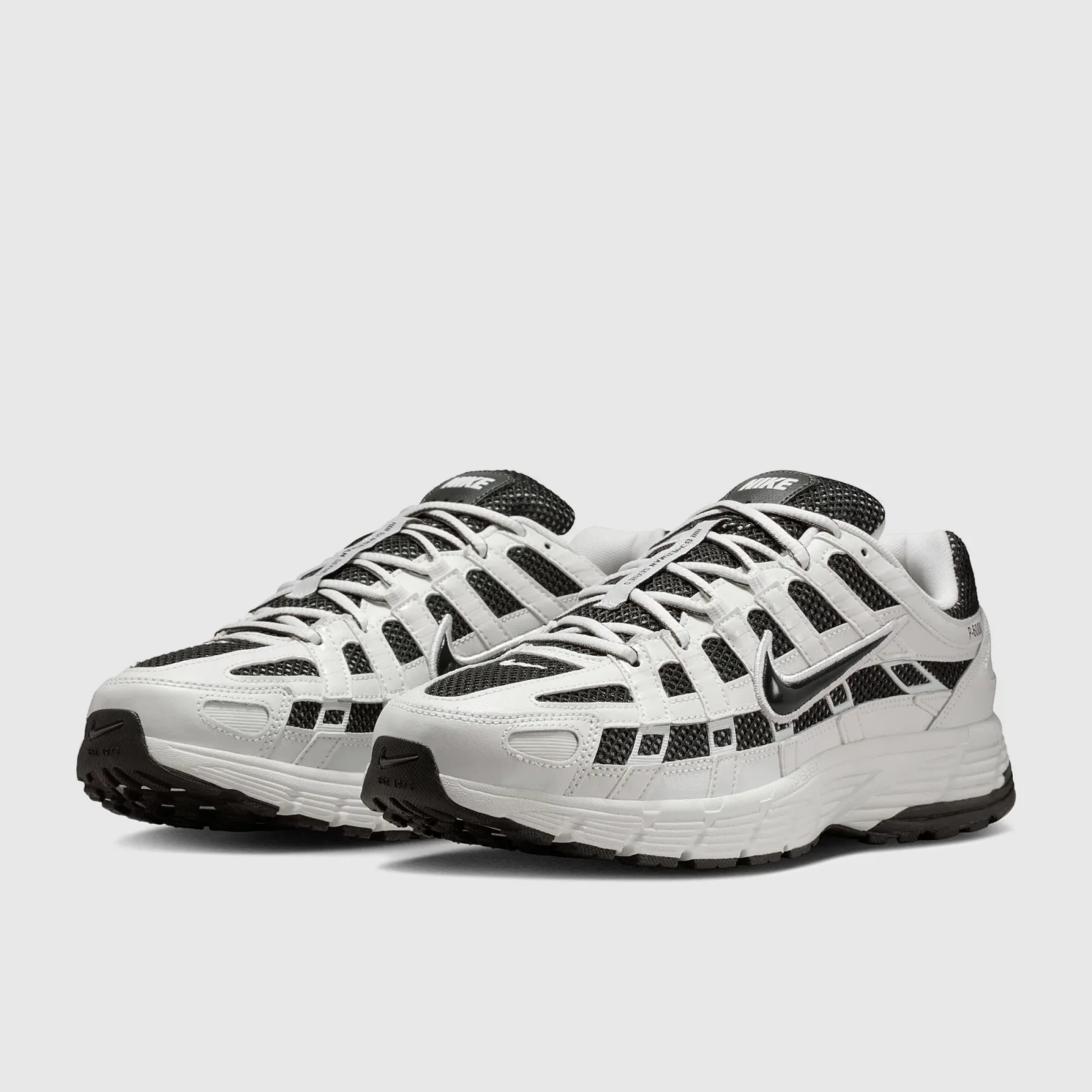 Sail Off Noir Medium Ash Phantom Trainers