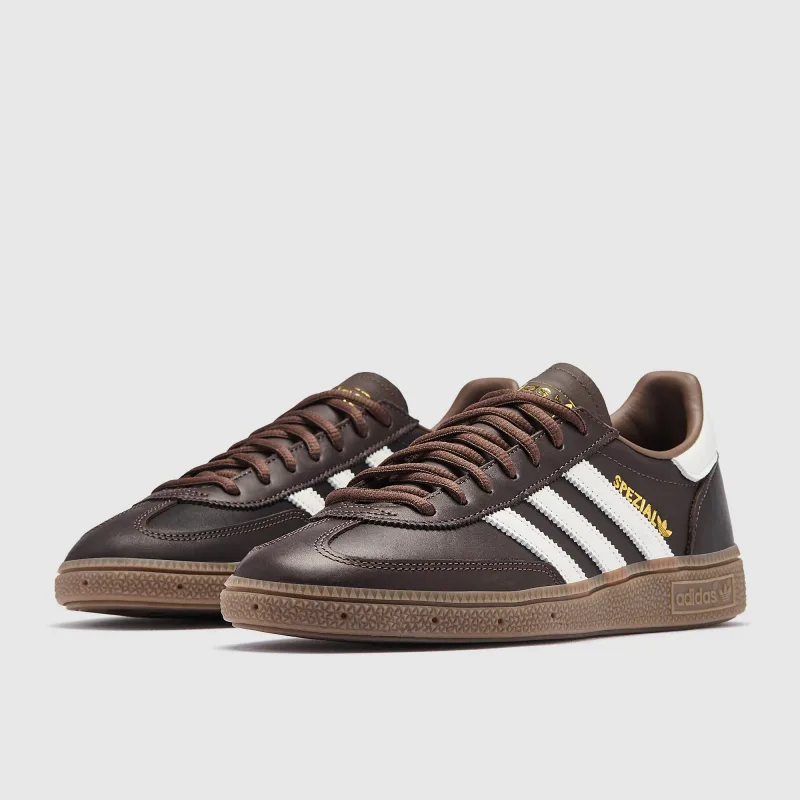 Brown Core White Earth Strata Trainers
