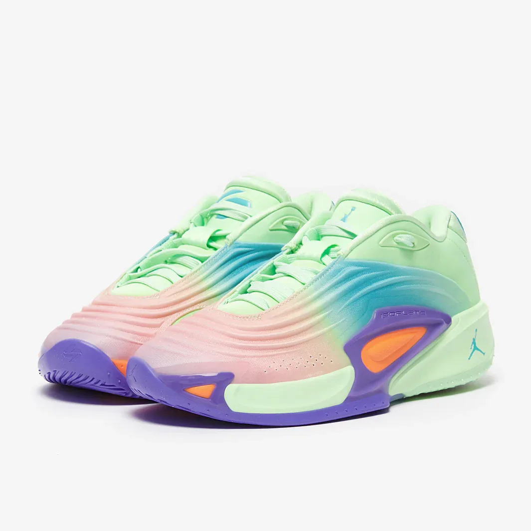 Vapor Green Hyper Jade Cone Trainers